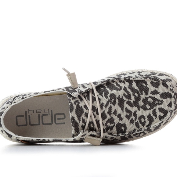 EUC, Hey Dude Woven Cheetah Gray Shoes, Women Size 8 - Picture 4 of 11